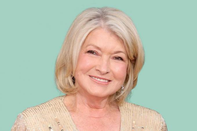 martha-stewart-open-jar-GettyImages-1491373313