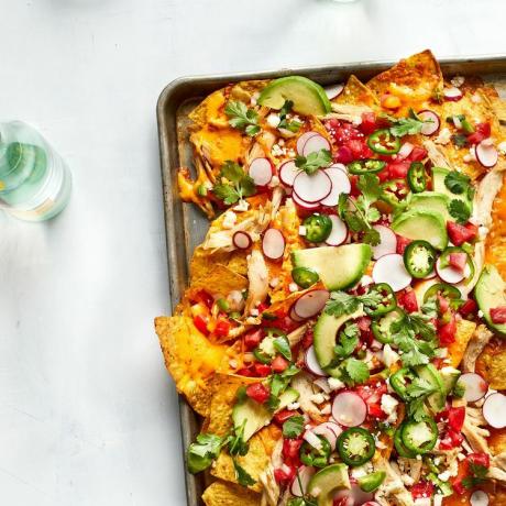 Hjemmelagde nachosoppskrifter - Cheesy Chicken Nachos