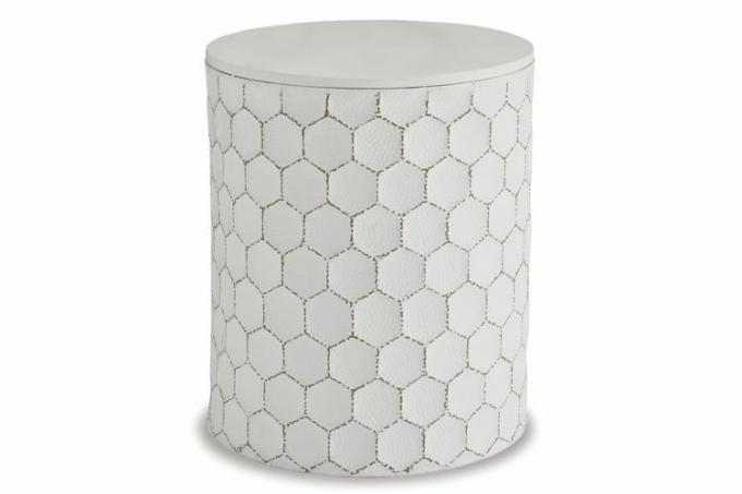 Black Friday Amazon Signature Design av Ashley Polly Geometric Honeycomb innendørs og utendørs aksentkrakk