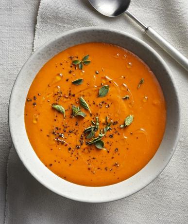 Vegansk kremet tomatsuppe