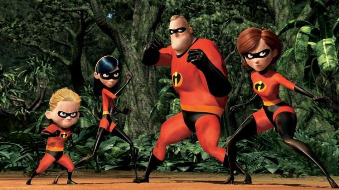 Dash, Violet, Mr. Incredible og Elastigirl stiller opp i The Incredibles (2004)