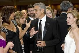 George Clooney i Hilton Lobby på D.C. Pressemiddag