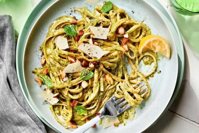 Linguine Med Brokkoli Mint Pesto