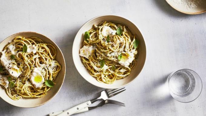 Zucchini Pesto Pasta Oppskrift