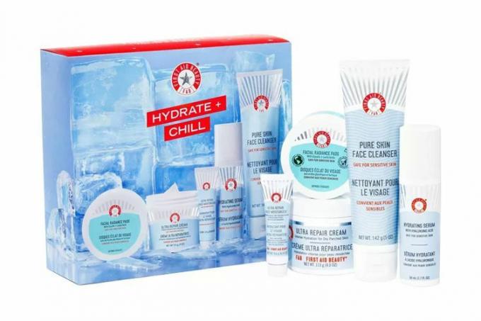 Target FØRSTEHJELP BEAUTY Hydrate + Chill Skincare Gavesett