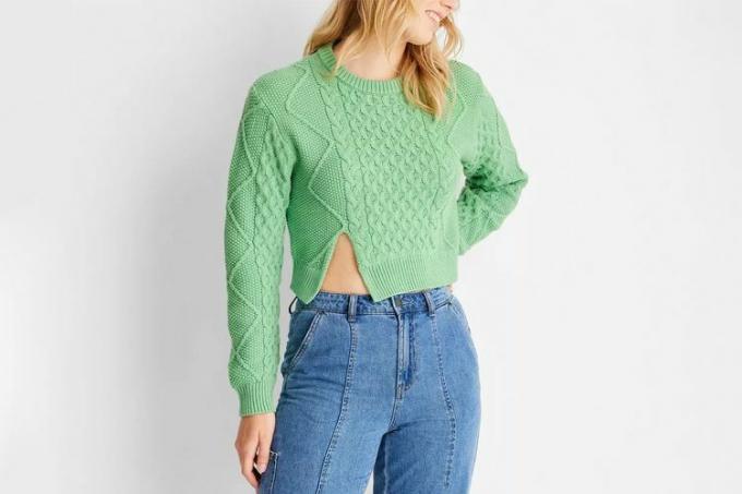 Target Future Collective med Reese Women's Cropped Cable Knit Crewneck genser