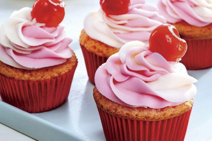 Cheerwine Cherry Cupcakes med Cherry-Swirl Frosting