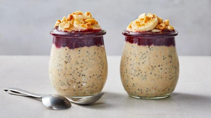 PB&J Overnight Oats Oppskrift